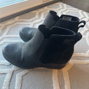 Sorel Black Waterproof  Chelsea Ankle Boots Women’s 9